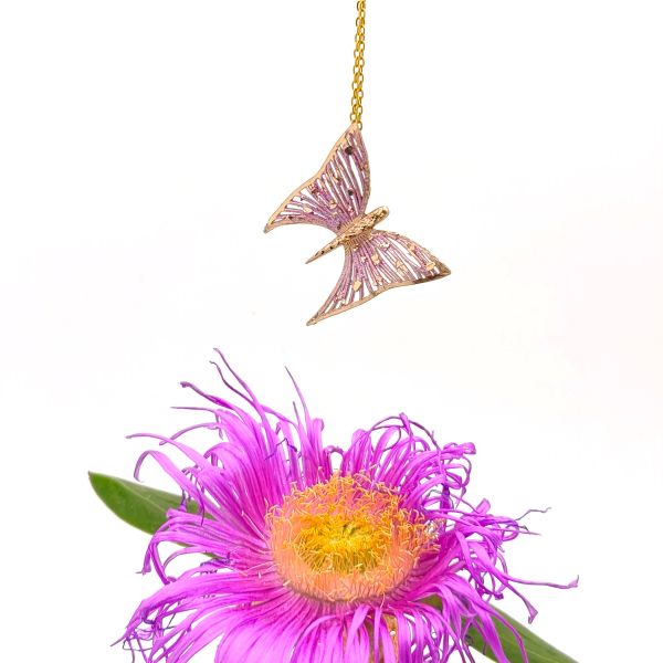 Χειροποίητο μενταγιόν με χρυσή ροζ πεταλούδα