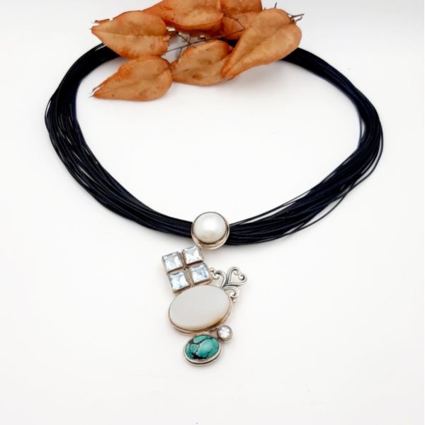 Χειροποίητο κολιέ από ασήμι 925 με ορυκτές πέτρες