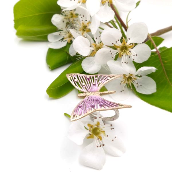 Μοναδικό δαχτυλίδι με πεταλούδα