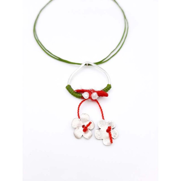 Handmade pendant made of 925 silver and cultured pearls