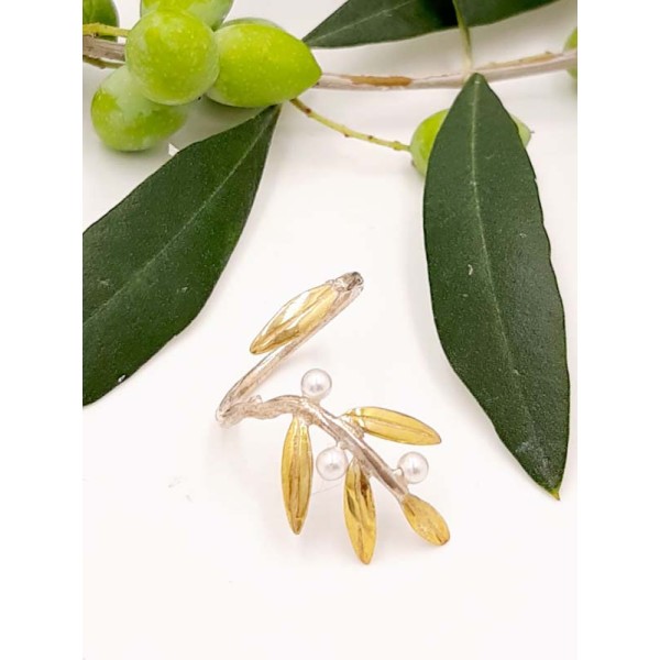 Χειροποίητο επιχρυσωμένο δαχτυλίδι με φύλλα ''Ελιάς'' και καρπό από μαργαριτάρια καλλιέργειας