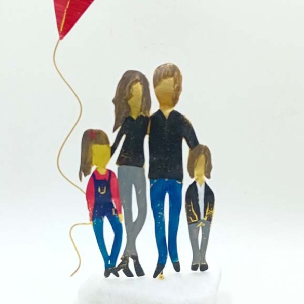  Χειροποίητο επιτραπέζιο δώρο για οικογένεια ''πατέρας μητέρα  κοριτσάκι και αγοράκι'' από ορείχαλκο