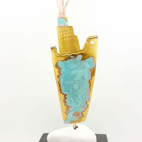 Χειροποίητο επιτραπέζιο ''Καράβι'' από ορείχαλκο πάνω σε βότσαλο και ξύλο