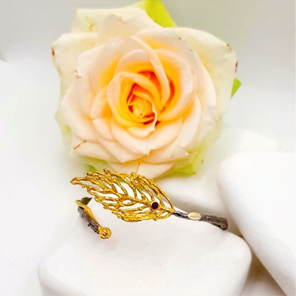 Χειροποίητο επιχρυσωμένο βραχιόλι από ασήμι 925 με ημιπολύτιμη πέτρα: Garnet 