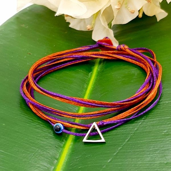 Χειροποίητο βραχιόλι με τρίγωνο από ασήμι 925 και κηροκλωστές