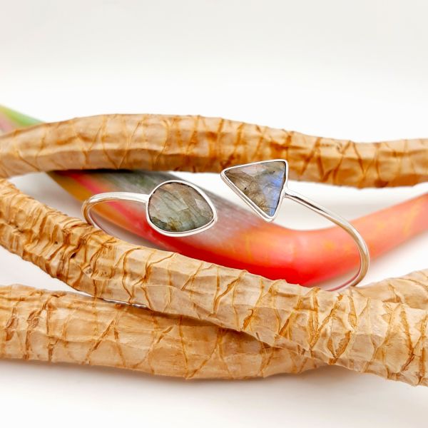 Χειροποίητο βραχιόλι από ασήμι 925 με ημιπολύτιμες πέτρες από Λαμπραντορίτη