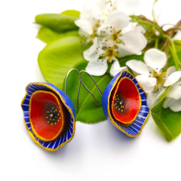 Γυναικεία κρεμαστά σκουλαρίκια από papier mache ζωγραφισμένα στο χέρι