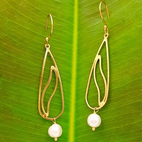  Χειροποίητα κρεμαστά σκουλαρίκια με μαργαριτάρια καλλιέργειας από επιχρυσωμένο ασήμι 925