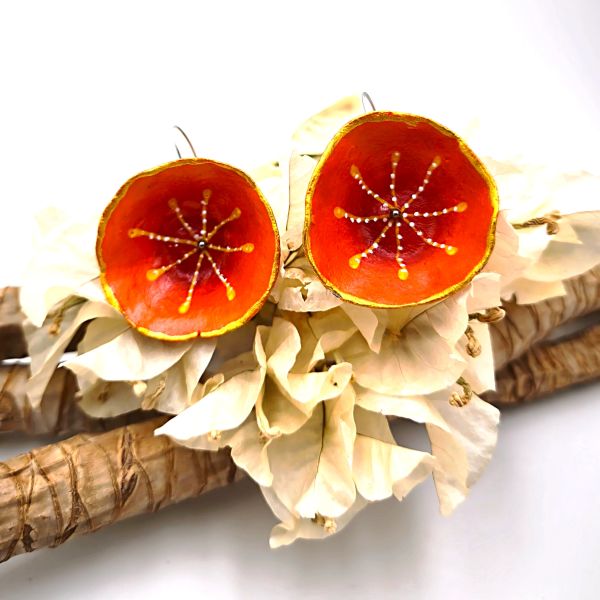 Γυναικεία κρεμαστά σκουλαρίκια από papier mache ζωγραφισμένα στο χέρι